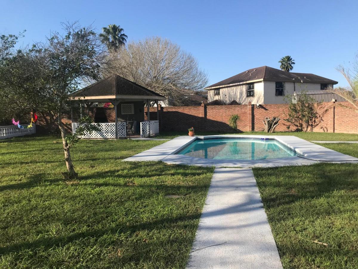 Cheerful 4 Bedroom Home With Pool And Bbq Area With 5Th Bedroom Option Brownsville Exterior photo